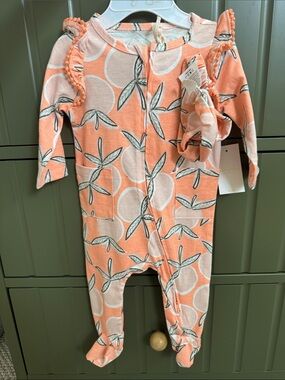 NWT! Jessica Simpson zippered footed baby onesie w/matching headband (3-6mo)